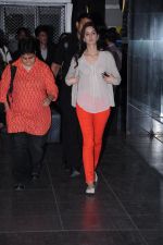 Katrina Kaif snapped at the Airport, Mumbai on 17th Nov 2012 (3).JPG